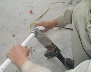 怀化漏水维修电话